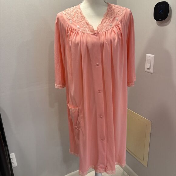Vintage Shadowline Robe Large Peach Silky Button Lace Nightgown Knee Length - Picture 1 of 9